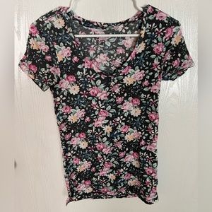nollie floral V neck